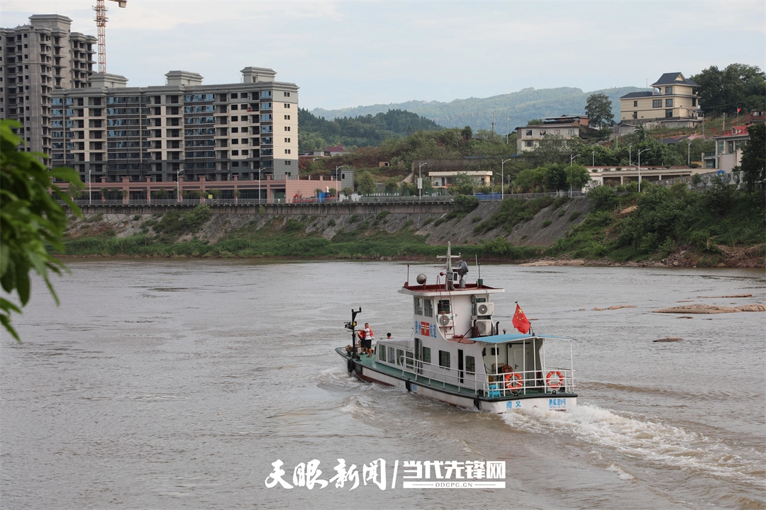 【长江十年行】赤水河渔民和他的三条船 【长江十年行】赤水河渔民和他的三条船