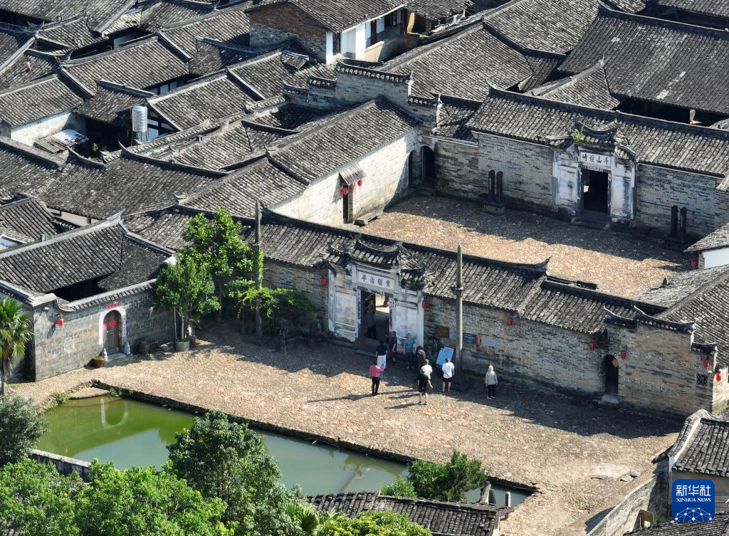 福建培田:“客家庄园”的古韵新声