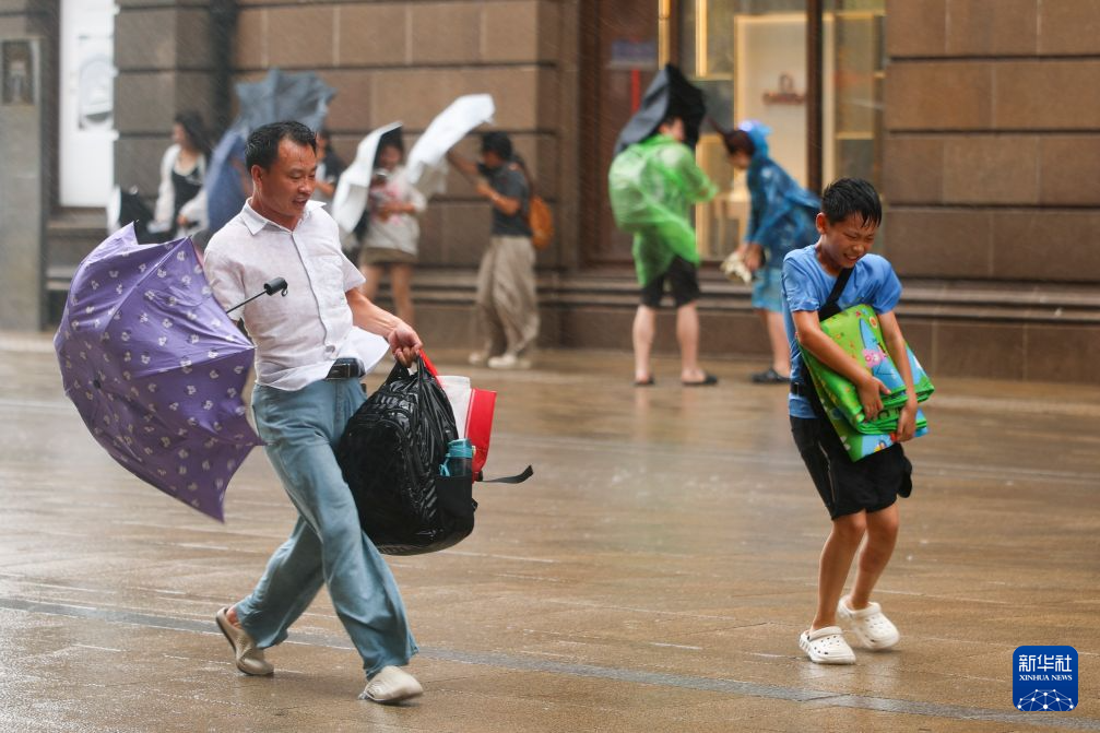 台风“白海豚”影响上海