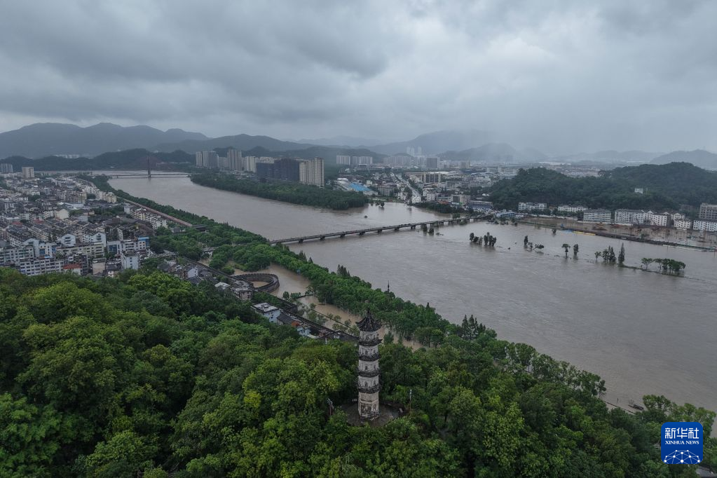 浙江临海:台风“白海豚”过境后