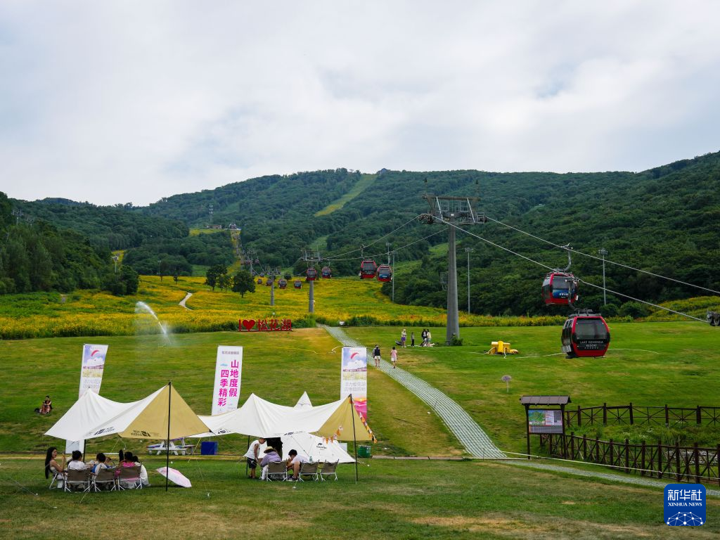 吉林:银装换绿装 滑雪场解锁“夏季运营”文旅新体验