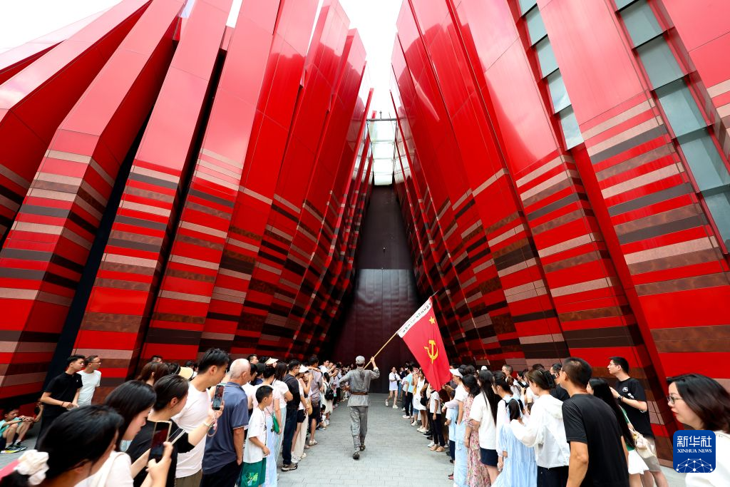 一条“红飘带”,带火暑期红色文化之旅