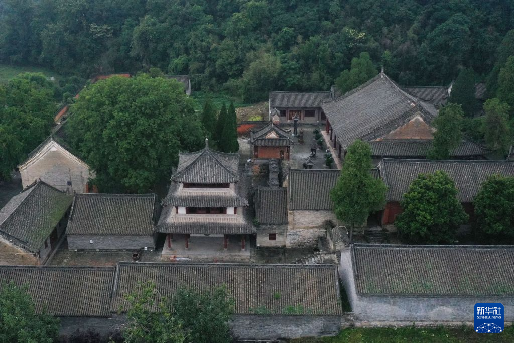 河南淅川:千年古刹藏山林