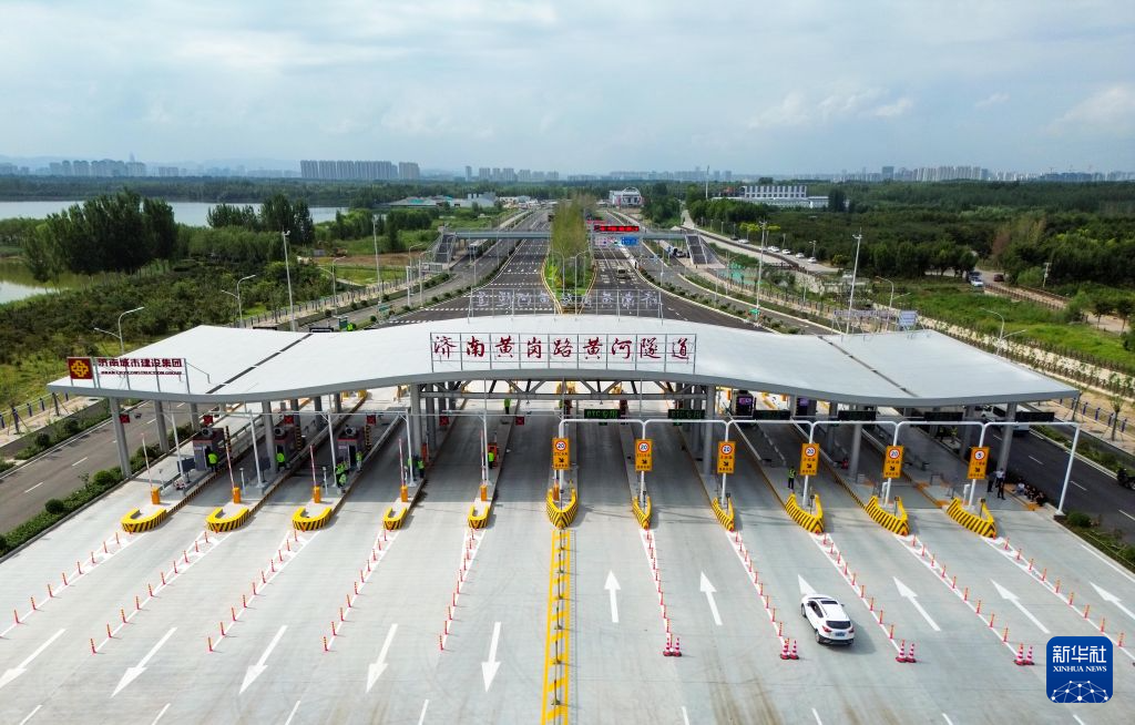 我国最大直径水下盾构隧道建成通车