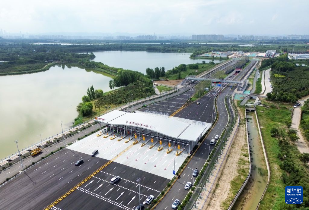 我国最大直径水下盾构隧道建成通车