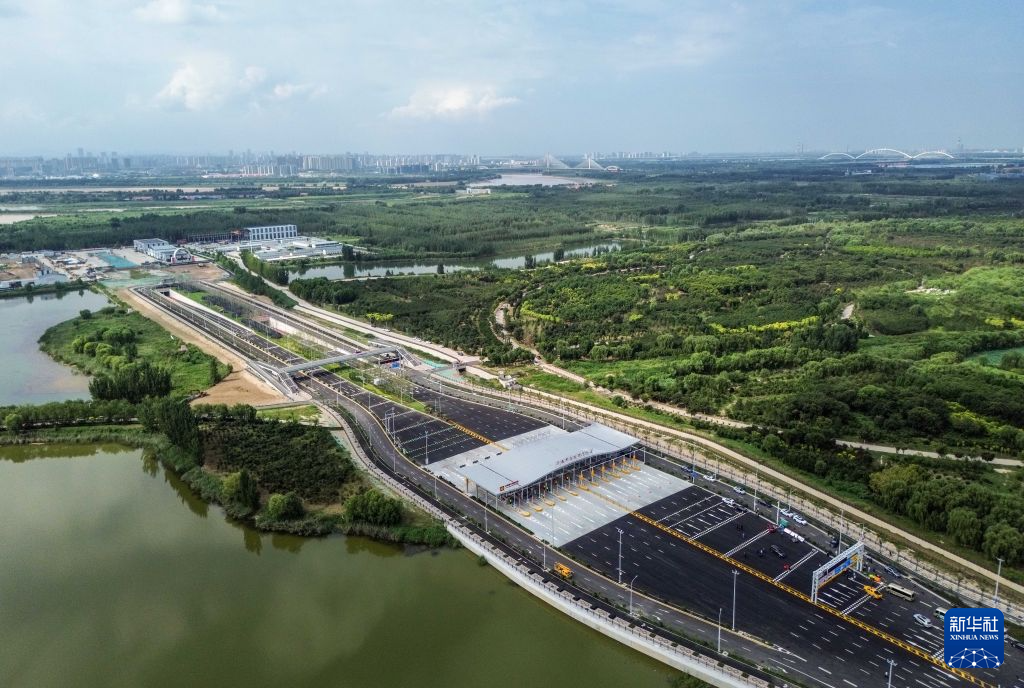 我国最大直径水下盾构隧道建成通车