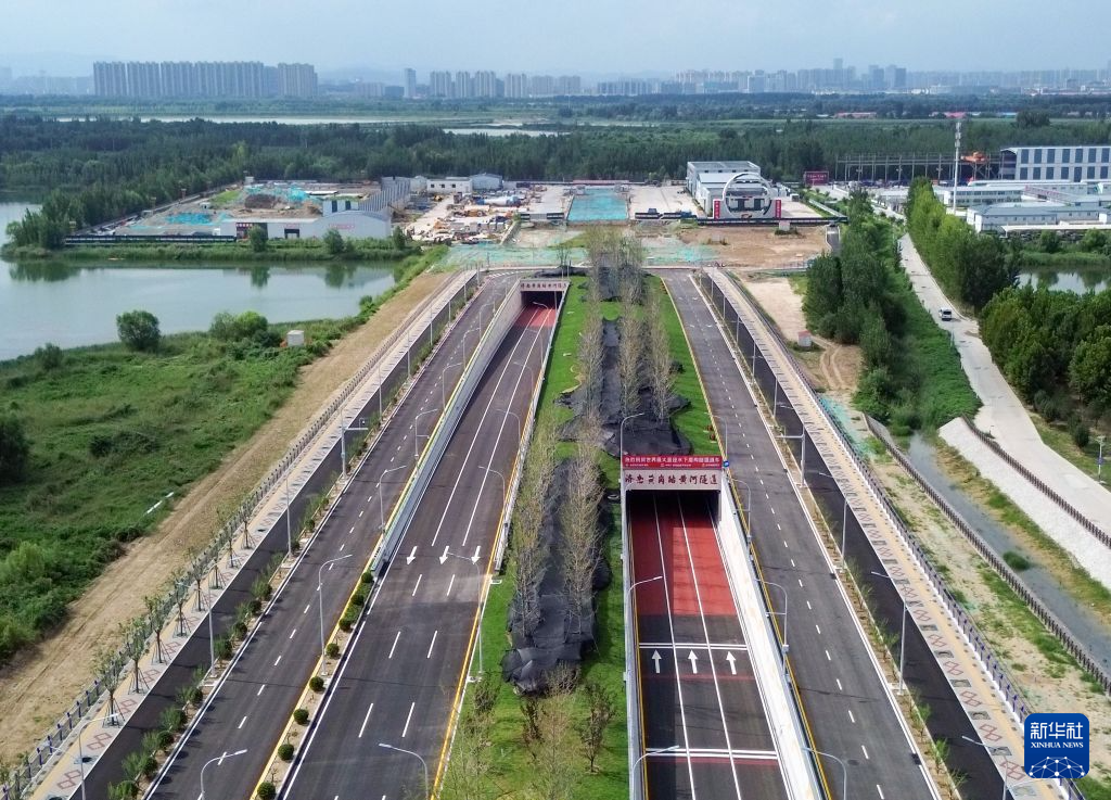 我国最大直径水下盾构隧道建成通车