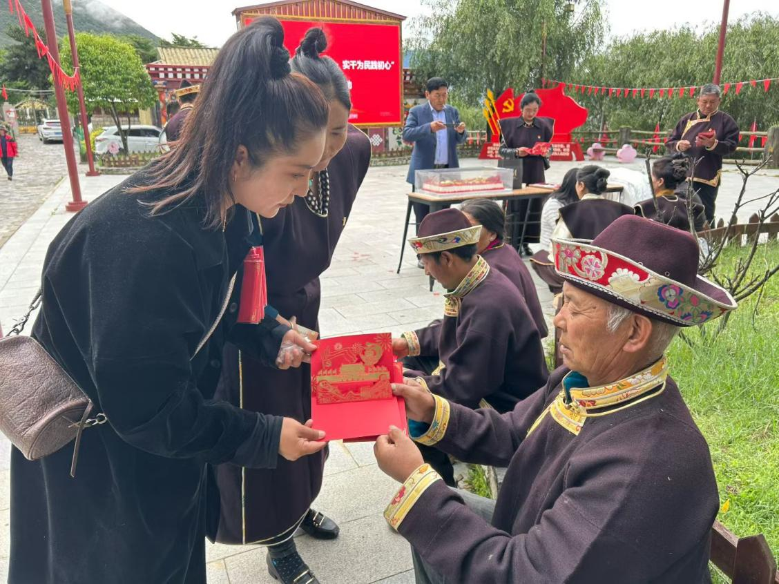 【“十四五”西藏发展成就网络巡礼】西藏林芝真巴村：桃花河谷书写“全国先进”新答卷