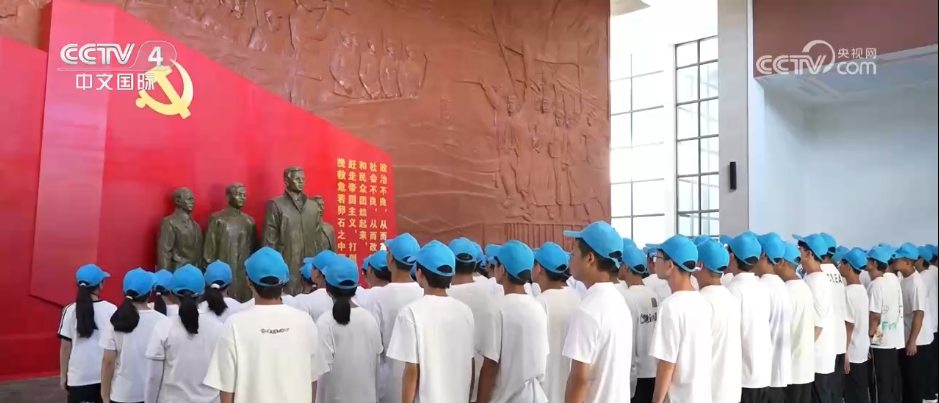 各地学校举办丰富多彩“开学第一课” 以昂扬姿态开启新学期