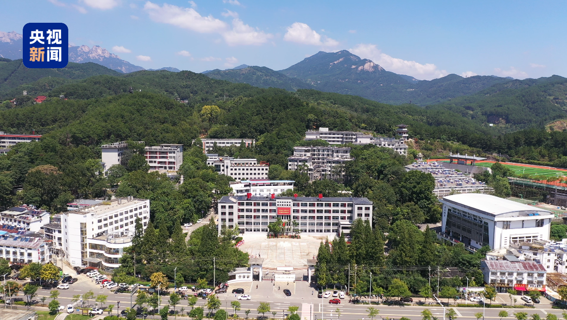青春华章丨野寨中学别具深意的“开学第一课”