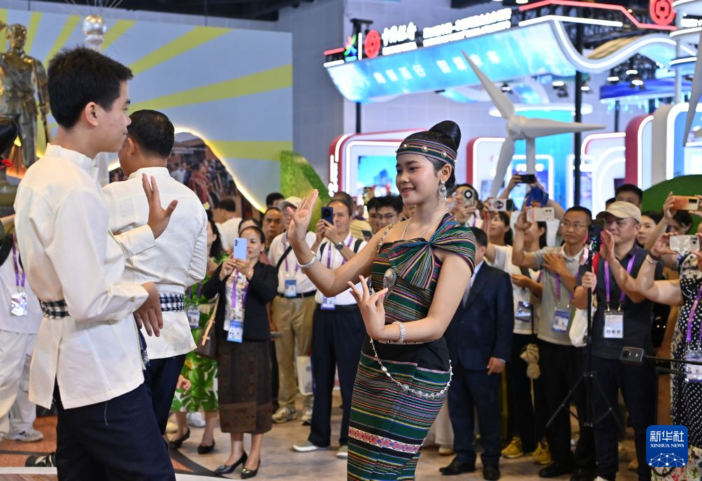 东博会上的文艺表演