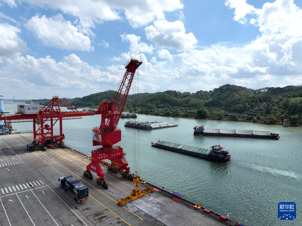 南宁港新增平陆运河通道货量日均约2万吨