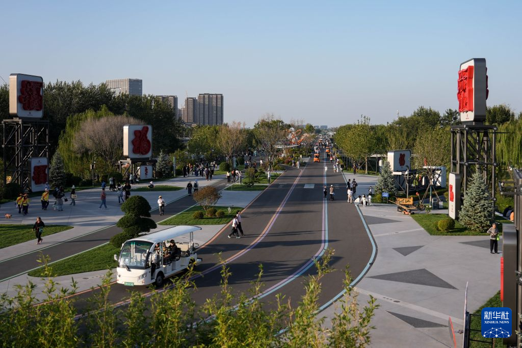 北京:高速路变身“空中花园”