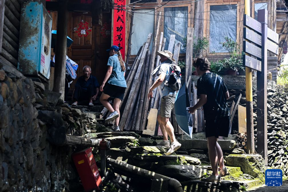 文化中国行·传统村落影像志丨老外爱上在这里“干农活”
