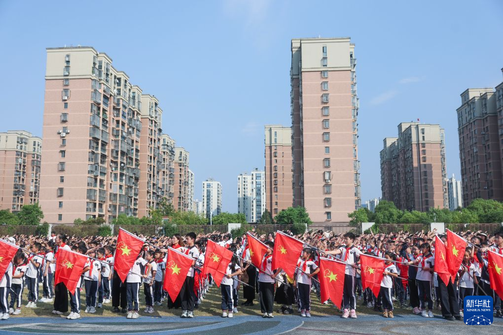 各地开展纪念少先队建队77周年活动