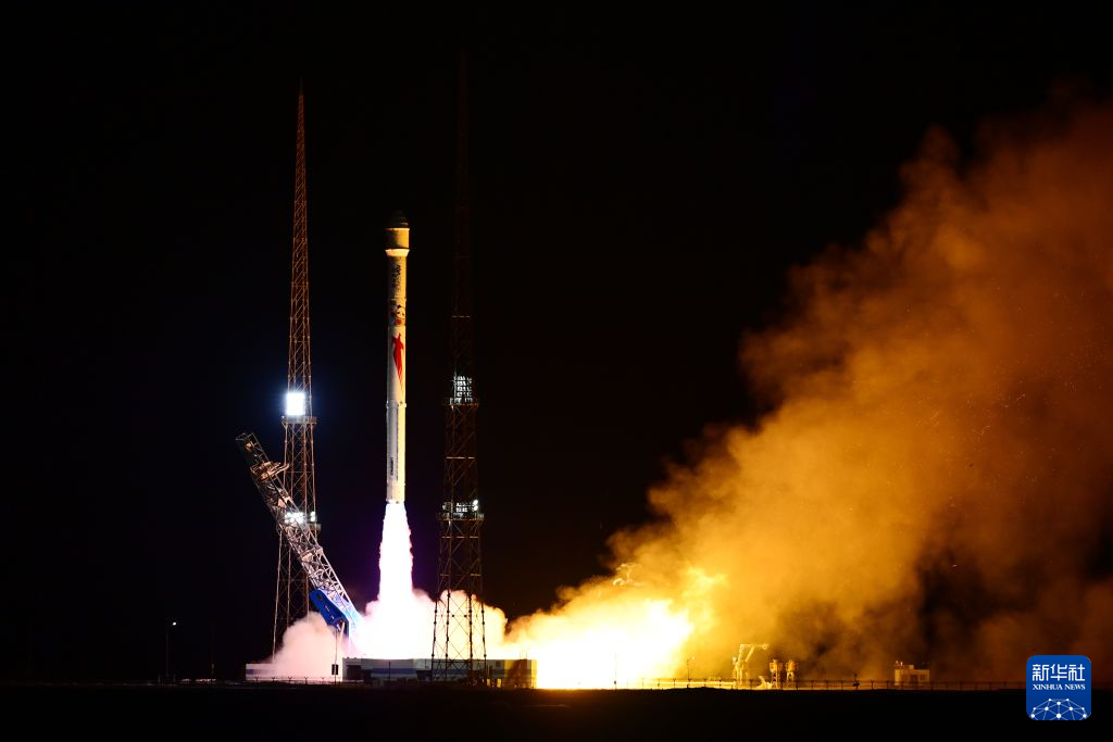 一箭十星 朱雀二号改进型遥四运载火箭发射成功