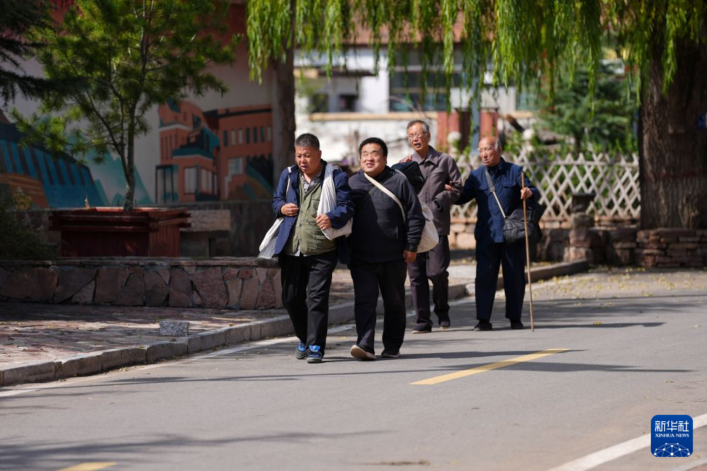图片故事|心有光亮 山有回响