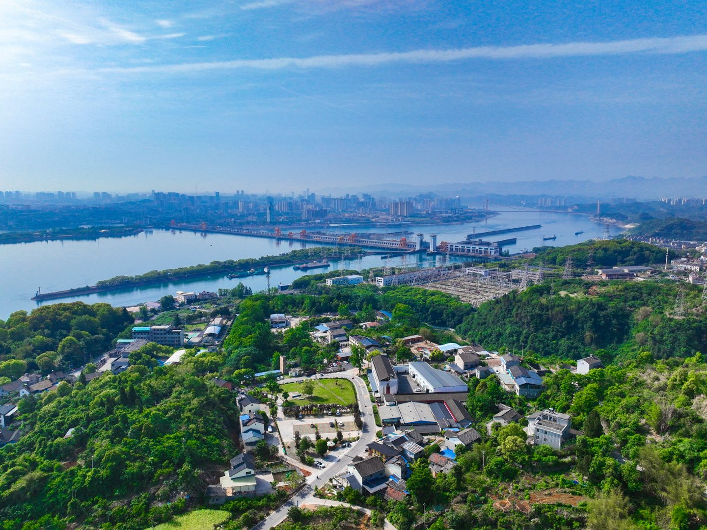 何以中国·当惊世界殊 | 从“城郊大农村”到华中算力高地
湖北宜昌点军全面融入区域科技创新中心建设的十年答卷