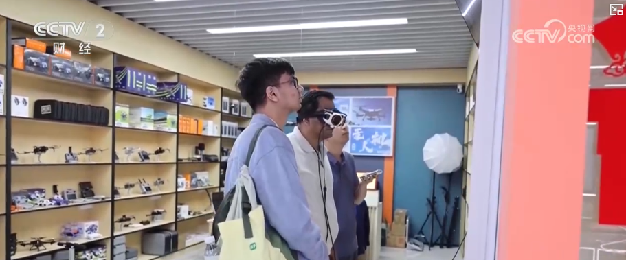 智能产品成为义乌外贸新增长点 询盘,敲定补单,出货势头不减!