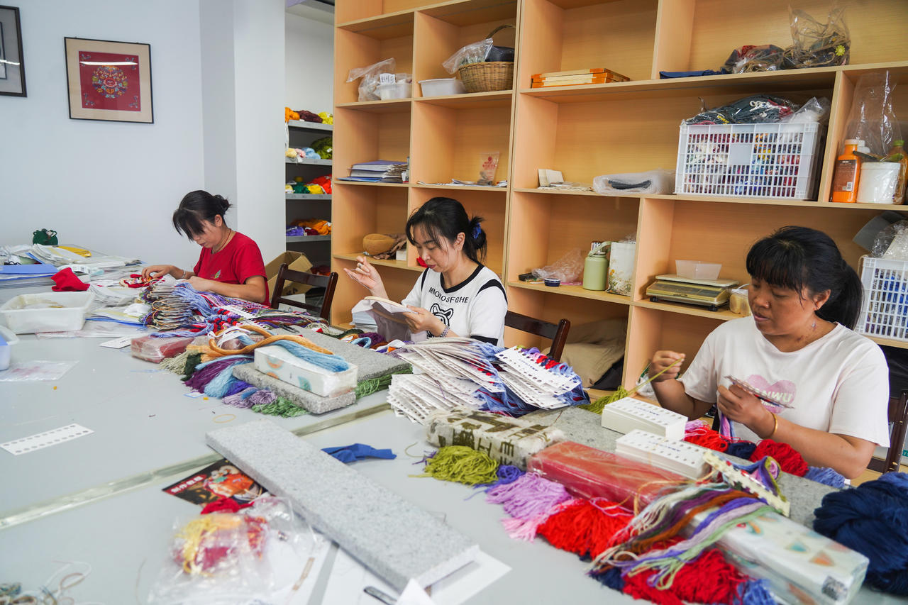 何以中国·当惊世界殊丨新通道开工之际,我们如何读懂三峡? 何以中国·当惊世界殊丨新通道开工之际,我们如何读懂三峡?