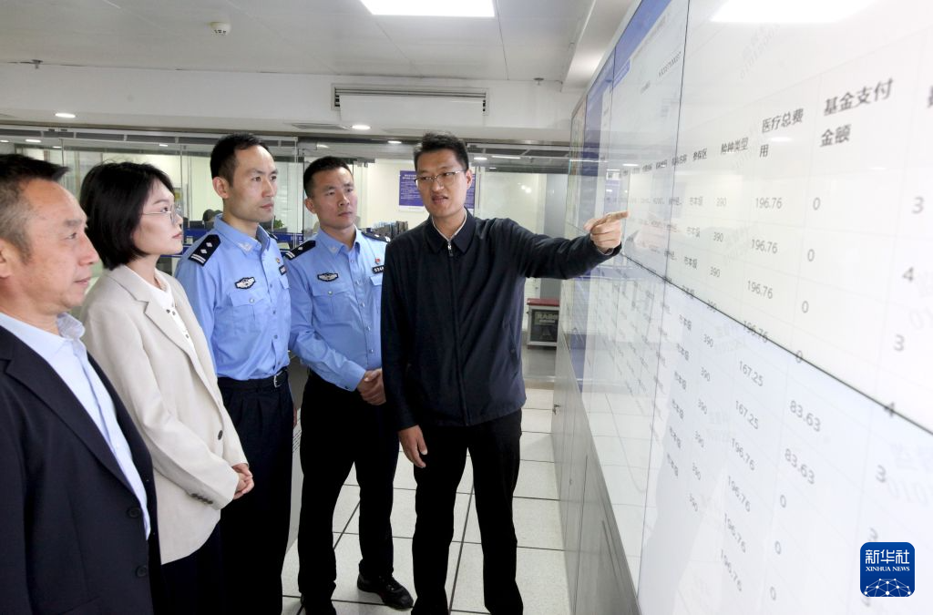 各地持之以恒推进全面从严治党